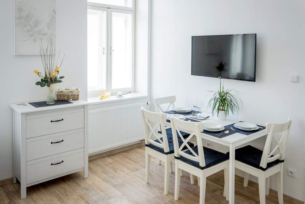 Penzion Apartmany Hradebni 우헤르스케 흐라디슈테 외부 사진