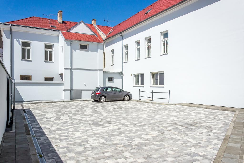Penzion Apartmany Hradebni 우헤르스케 흐라디슈테 외부 사진
