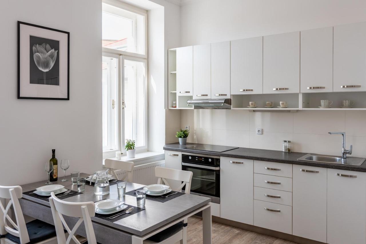 Penzion Apartmany Hradebni 우헤르스케 흐라디슈테 외부 사진
